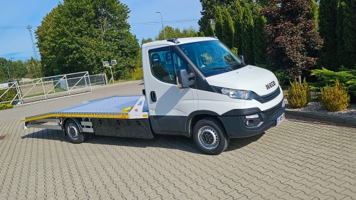 Autotransporter Iveco Daily 35s180