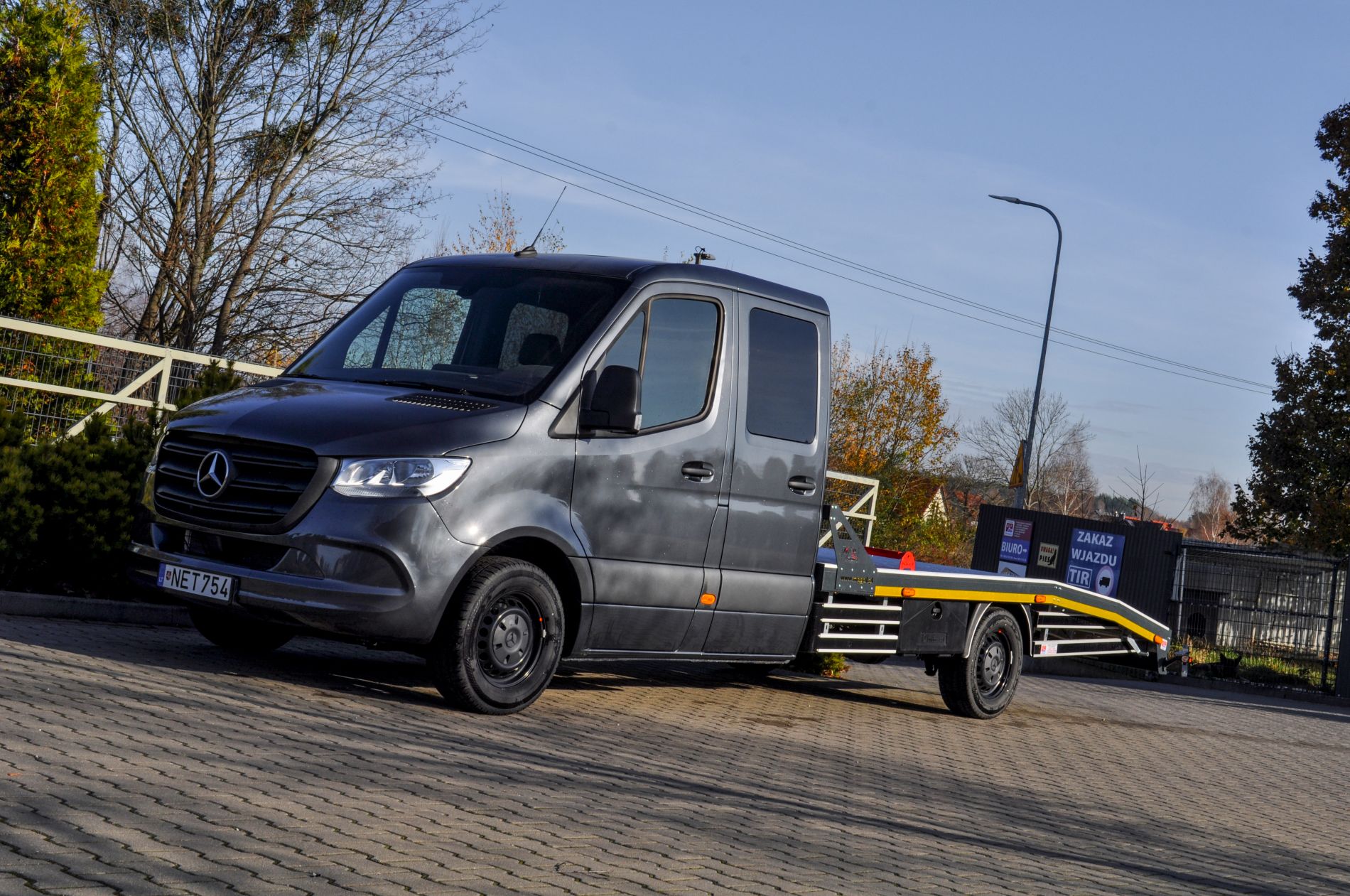 Autolaweta Mercedes-Benz Sprinter 906 w antracytowym odcieniu szarości