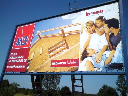 Plandeka reklamowa na billboard.