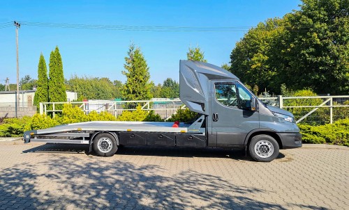 Grafitowa autolaweta Iveco Daily 35s18HA8/P