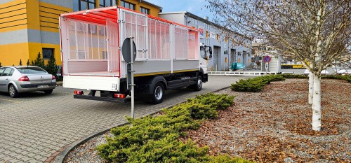 Zabudowa komunalna na podwoziu Mercedes Atego